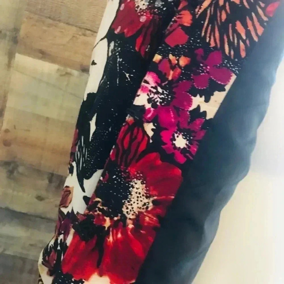 NWOT Chico’s floral blazer - Picture 6 of 7